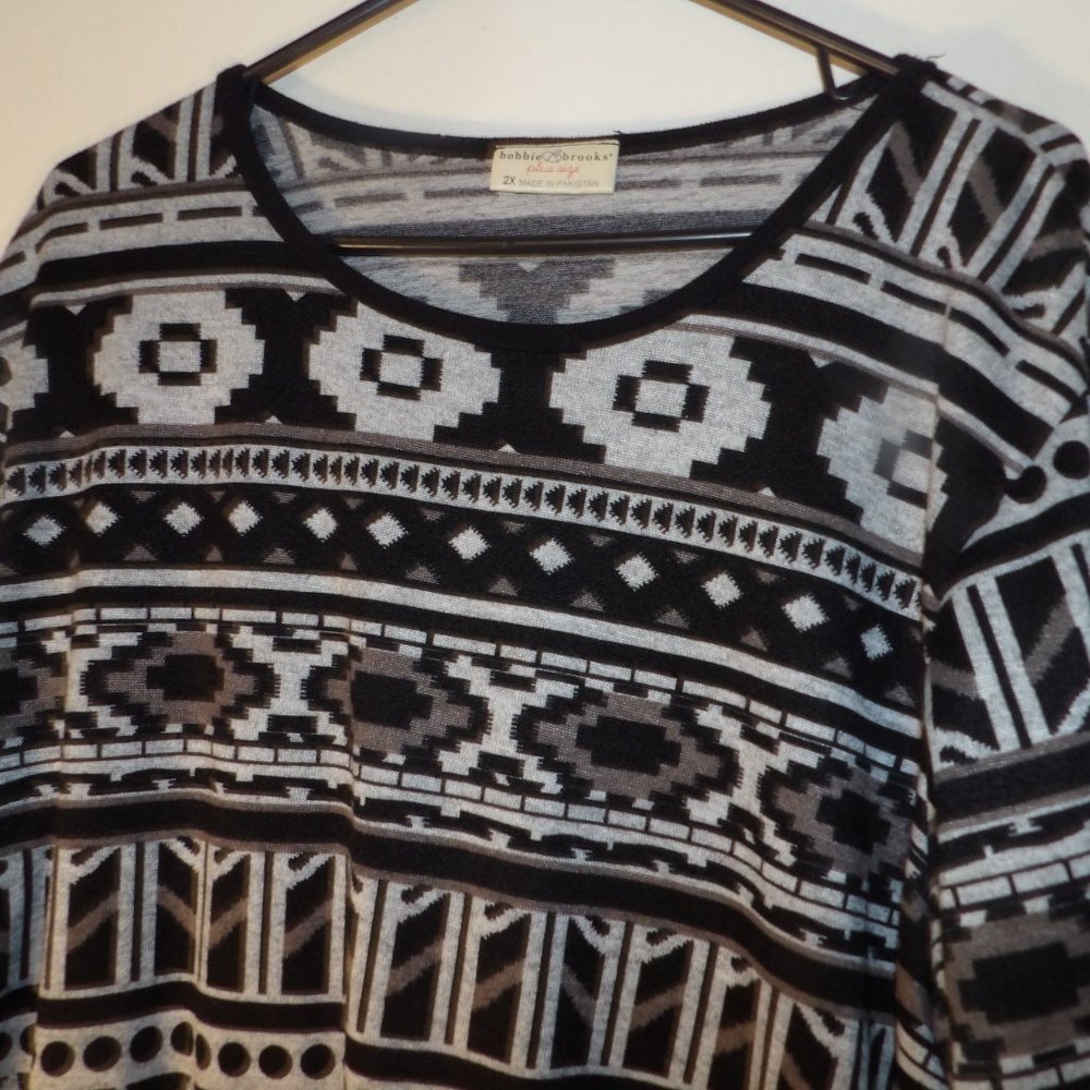 Bobbie Brooks Aztec Patterned Lightweight Sweater… - image 2